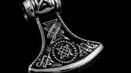 4 common trends in men’s jewelry