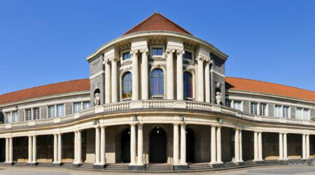 4 popular colleges that offer master’s degree in data management