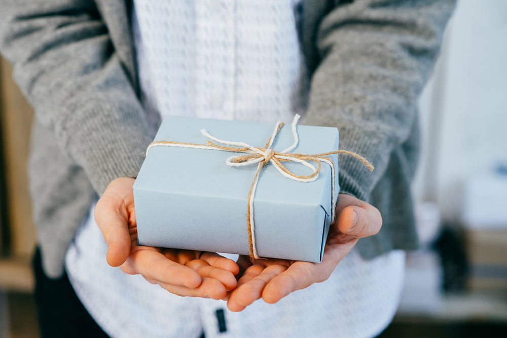 7 best employee gift ideas to consider