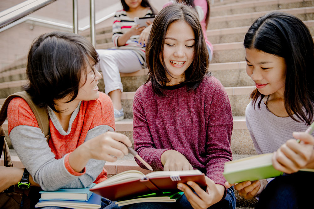 9 tips for considering enrollment in an online high school